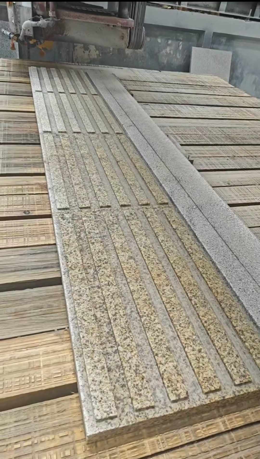 开封黄金麻盲道石 盲条
