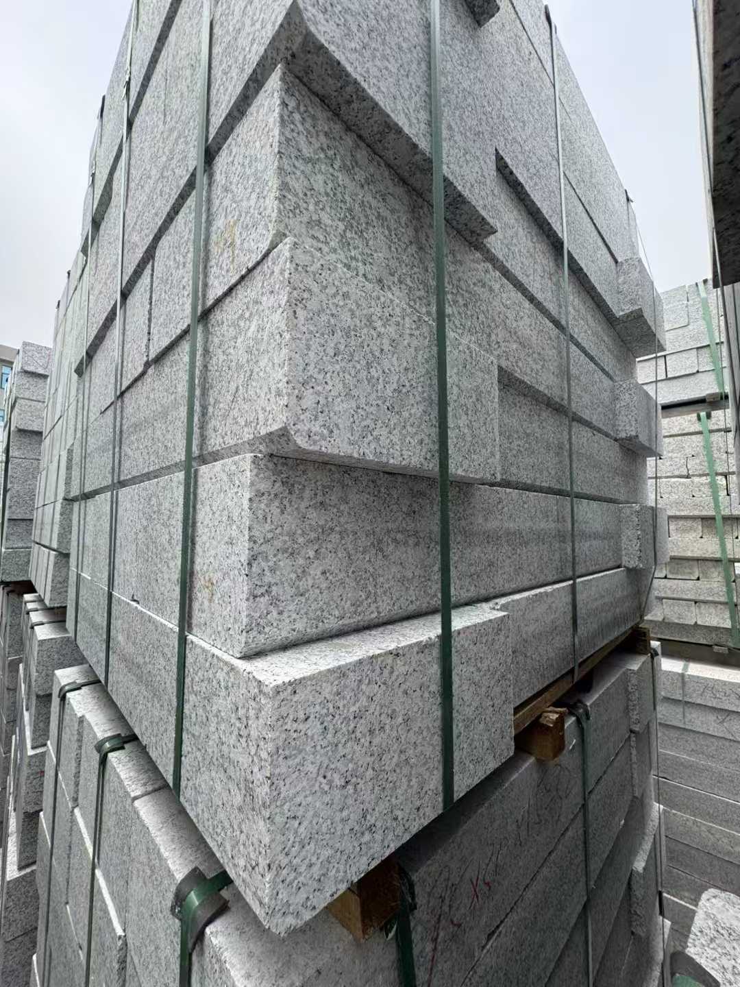 开封芝麻白路牙石 马路牙子