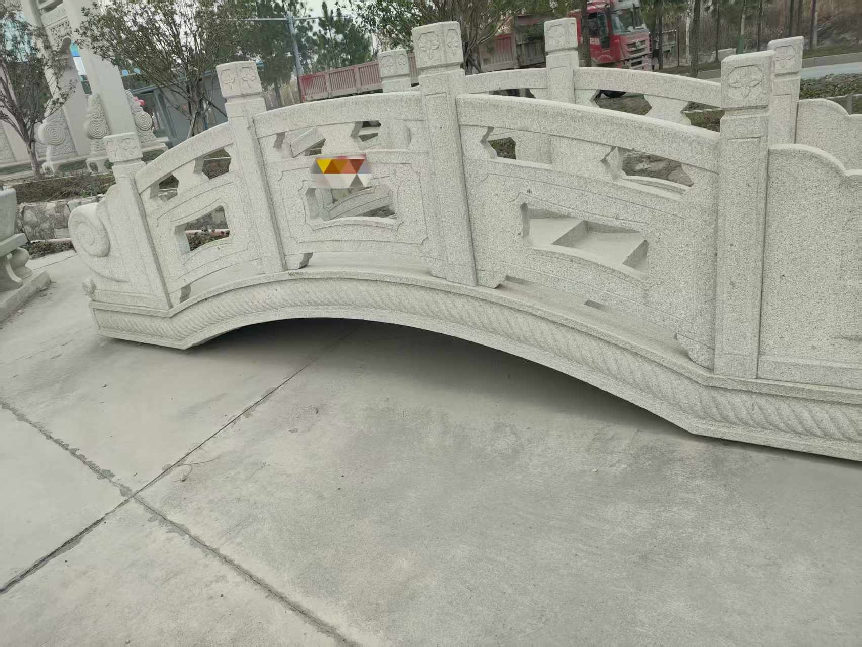 开封芝麻白拱桥，石桥