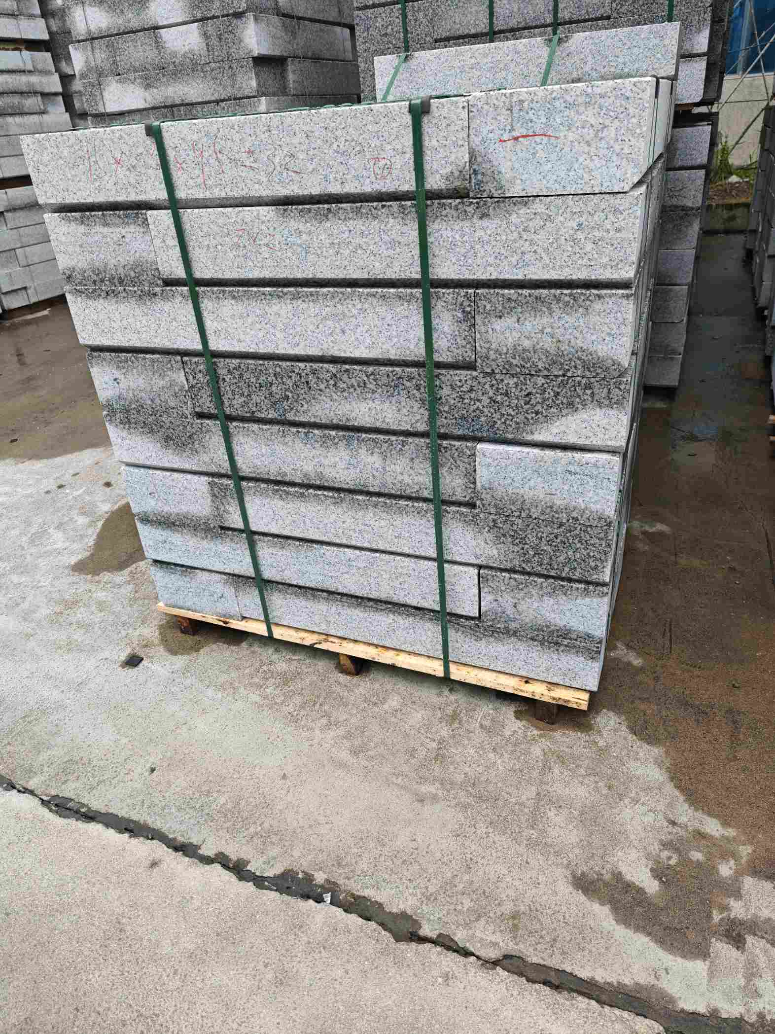 开封芙蓉白路牙石，马路牙子